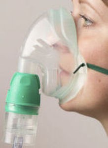 Mascarilla con reservorio para Solucion Fisiologica o medicacion